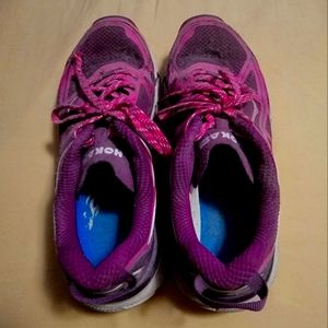 Hoka size 5 Running shoes